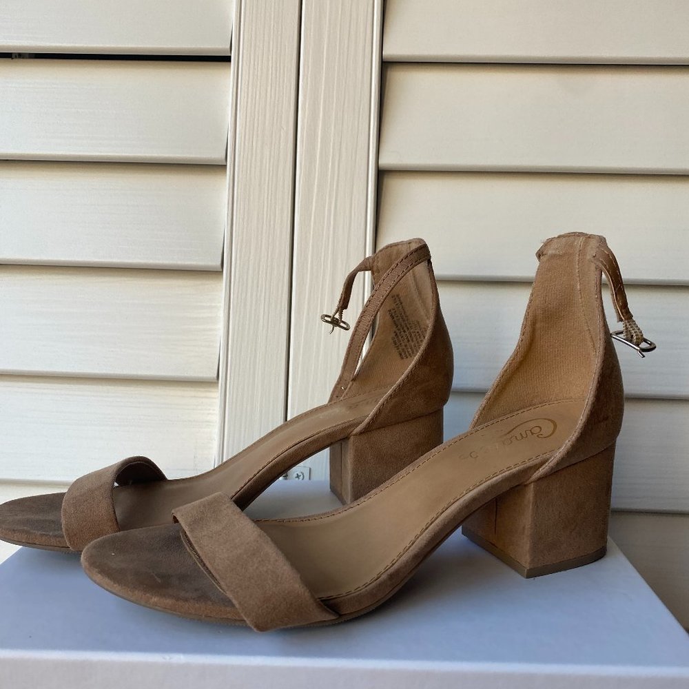 Nude mini heels